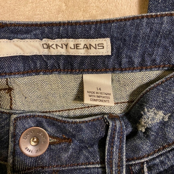 DKNY Straight Leg Jeans - Picture 2 of 6